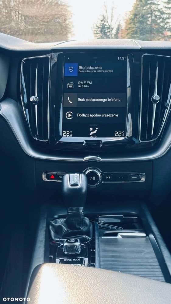 Volvo XC 60 T4 Momentum - 4