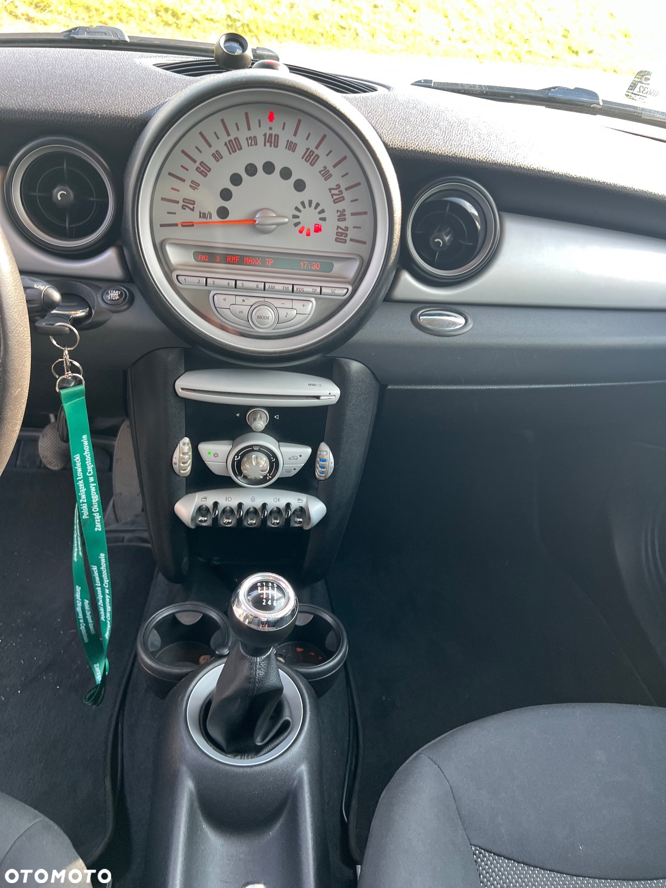 MINI Cooper Standard - 17