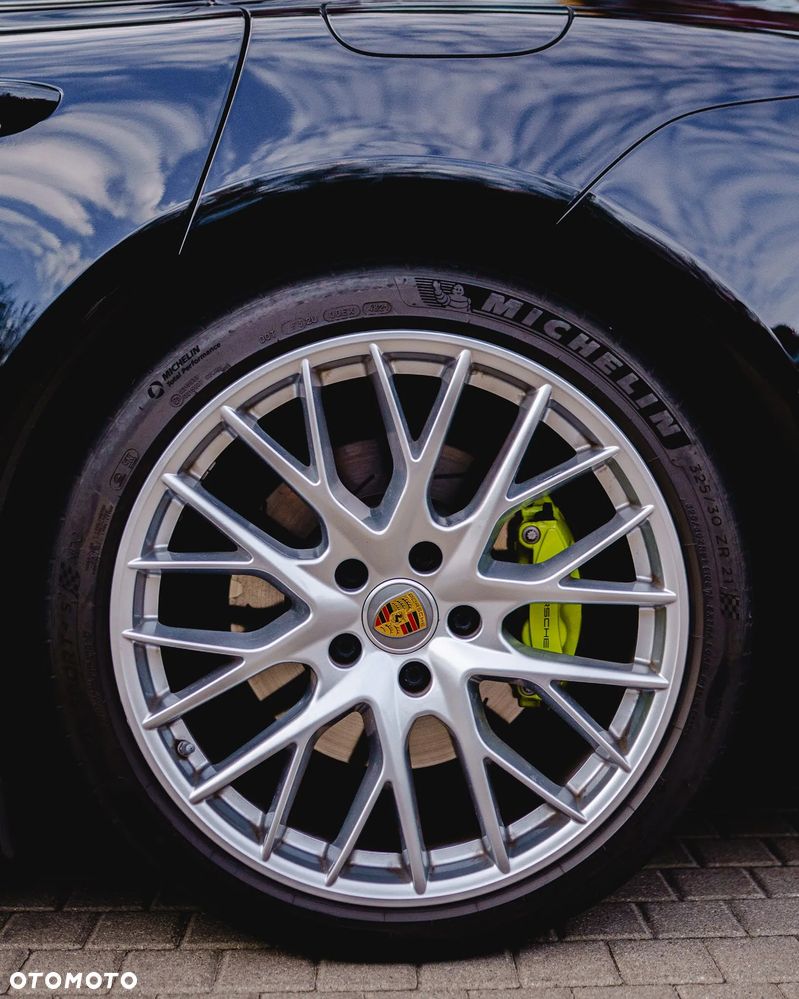 Porsche Panamera - 28