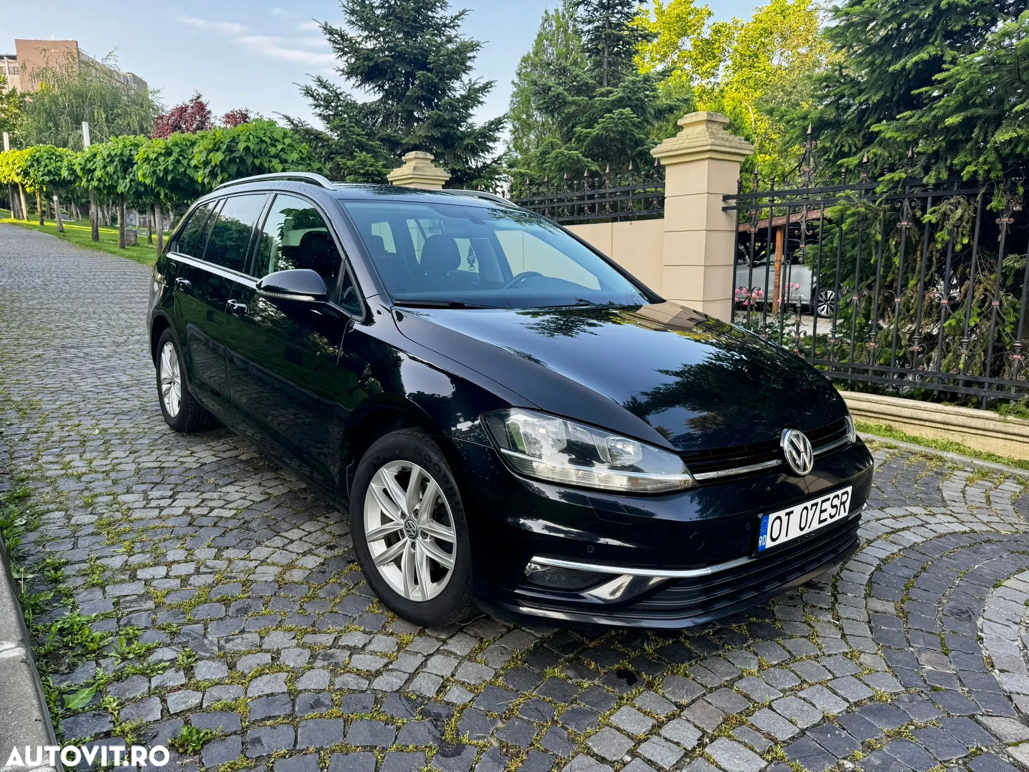 Volkswagen Golf 2.0 TDI Comfortline - 11
