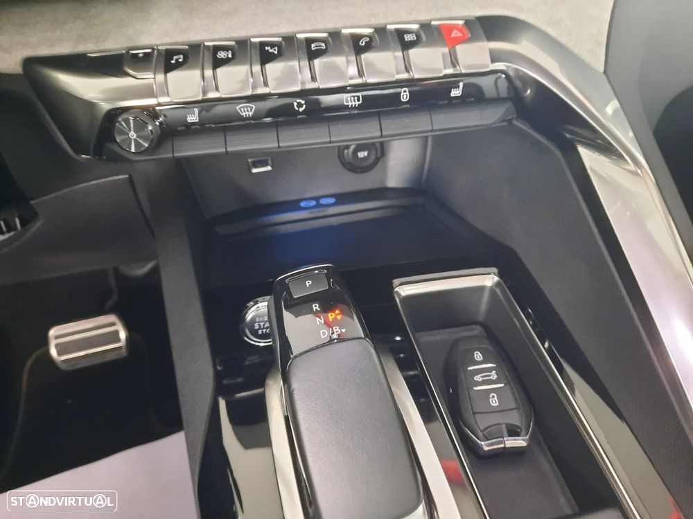 Peugeot 3008 1.6 Hybrid4 GT Line e-EAT8 - 41
