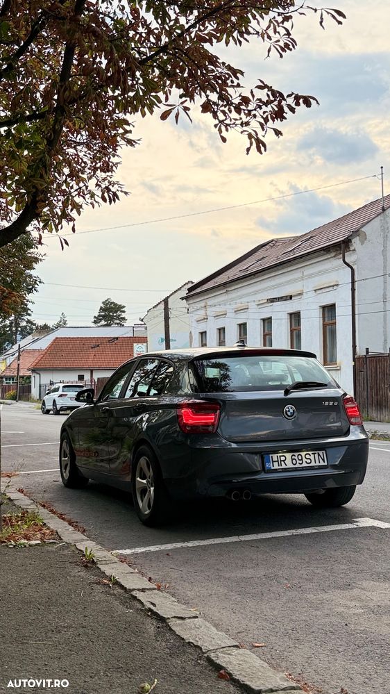 BMW Seria 1 125d Aut. Sport Line - 2
