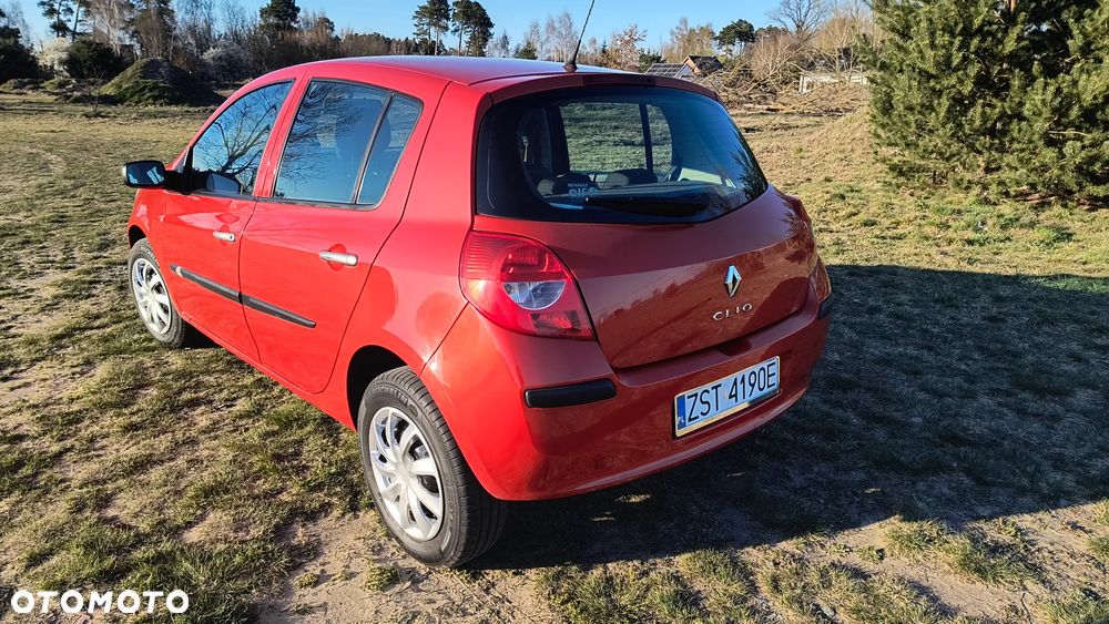 Renault Clio 1.2 16V Authentique - 7