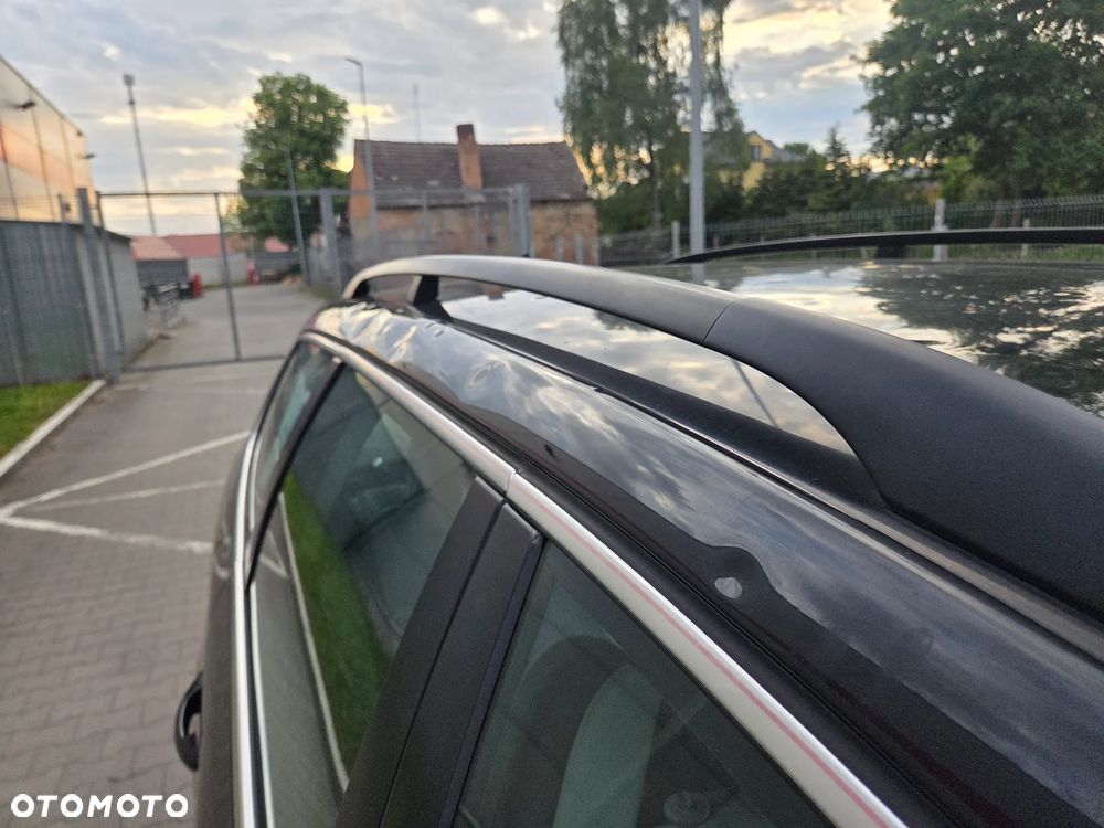 Volkswagen Passat 2.0 TDI DPF BlueMotion Technology Comfortline - 13