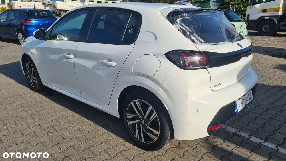 Peugeot 208 - 5
