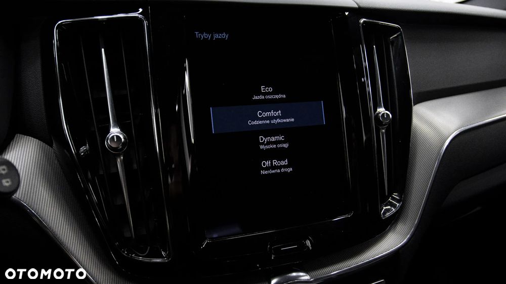 Volvo XC 60 B4 B R-Design - 23