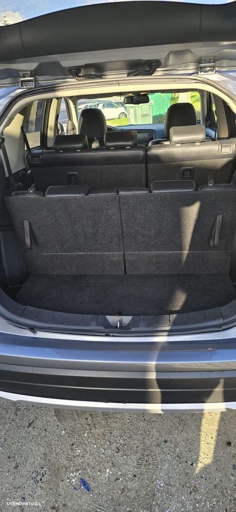 Mitsubishi Outlander 2.2 DI-D Instyle Navi - 16