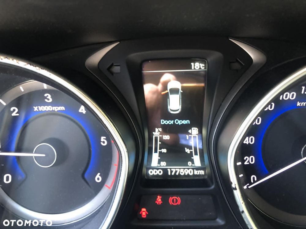 Hyundai i30 1.6 CRDi Premium - 11