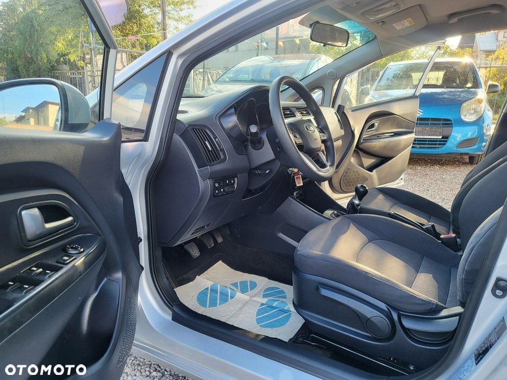 Kia Rio - 13