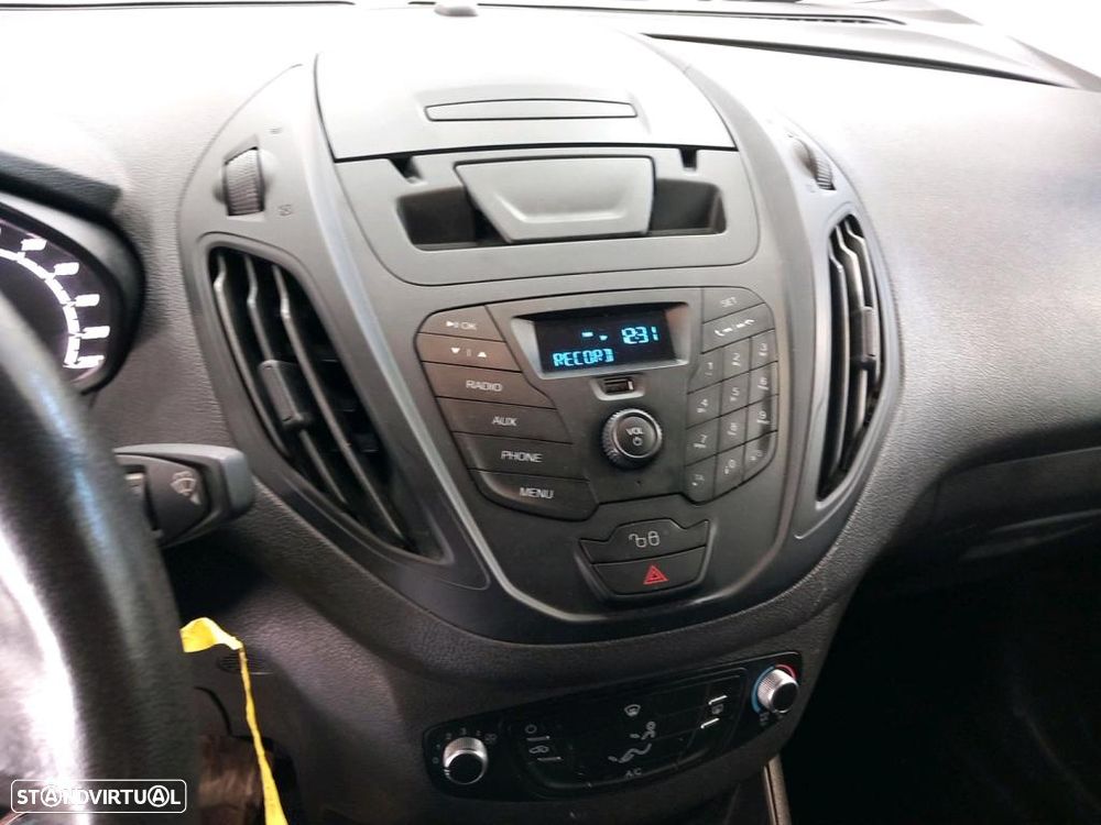 Ford transit-courier-i - 6