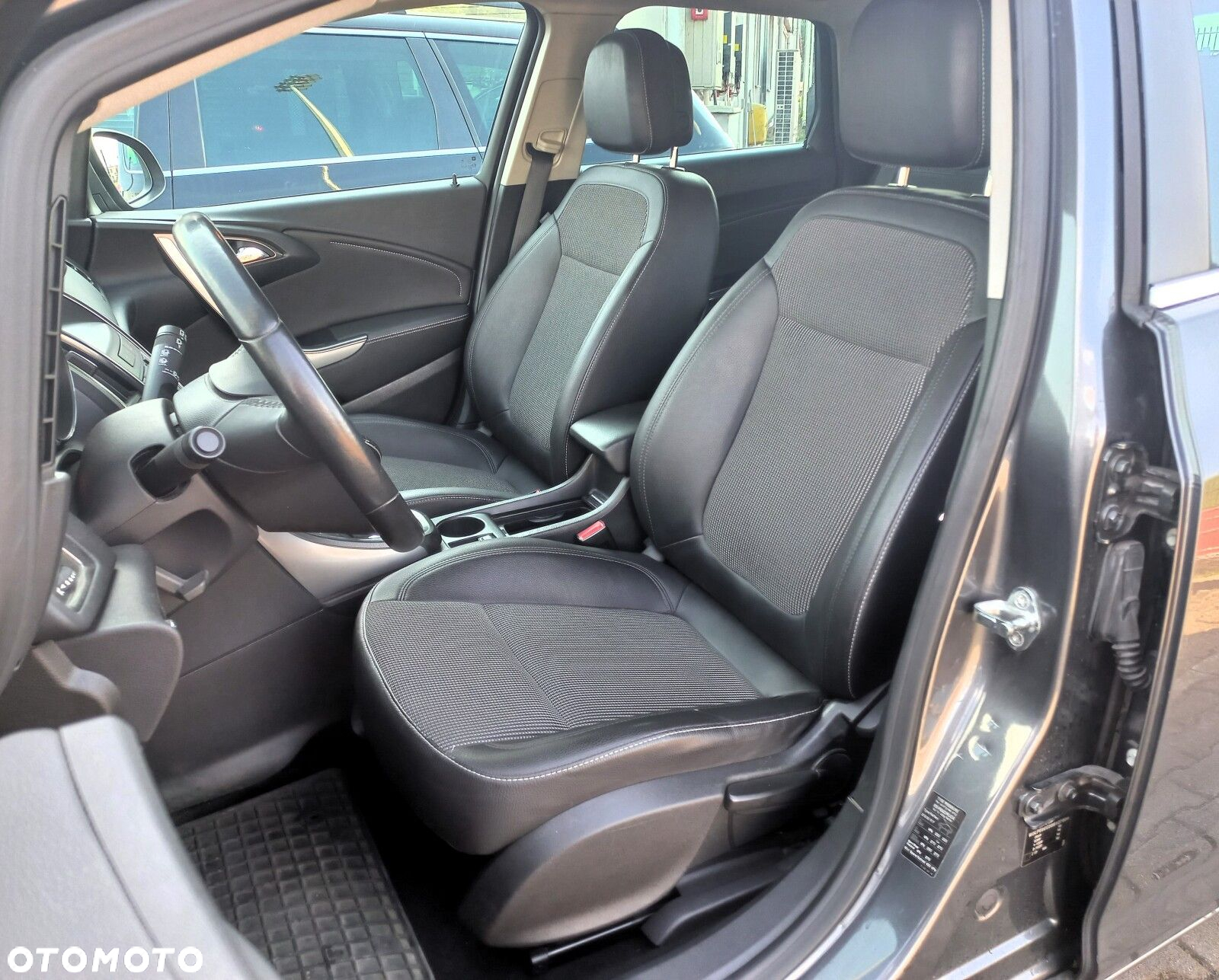 Opel Astra IV 1.4 T Cosmo - 22