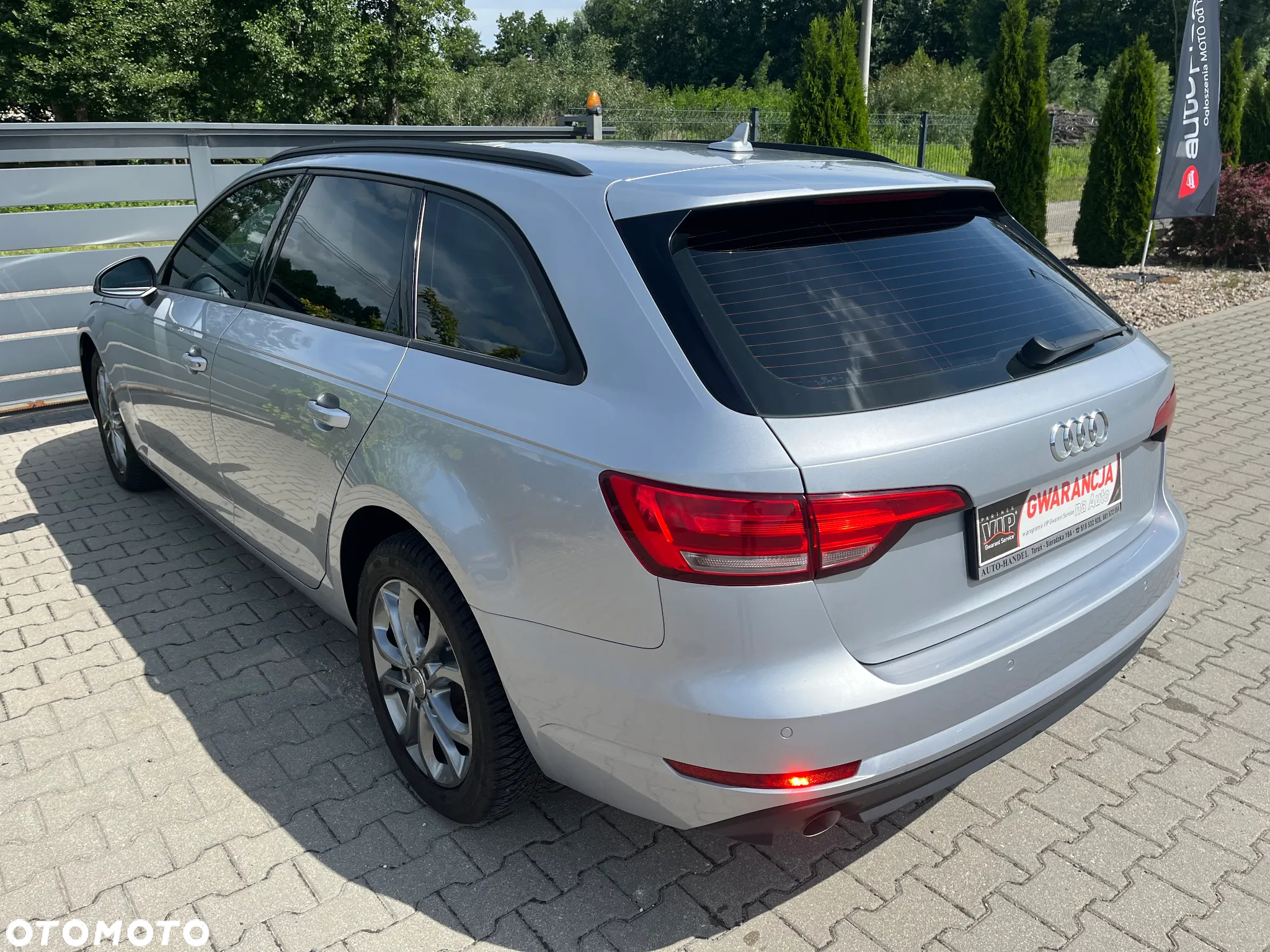 Audi A4 2.0 TDI Design - 7