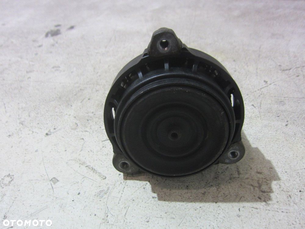 BMW X3 G01 G02 G18 G30 X5 PODUSZKA SILNIKA LEWA 6860495 22116860495 4X4 - 5