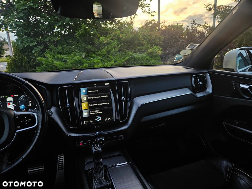 Volvo XC 60 D4 AWD Geartronic RDesign - 29