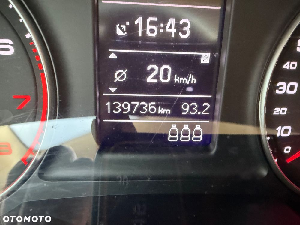 Audi Q3 2.0 TDI sport - 34