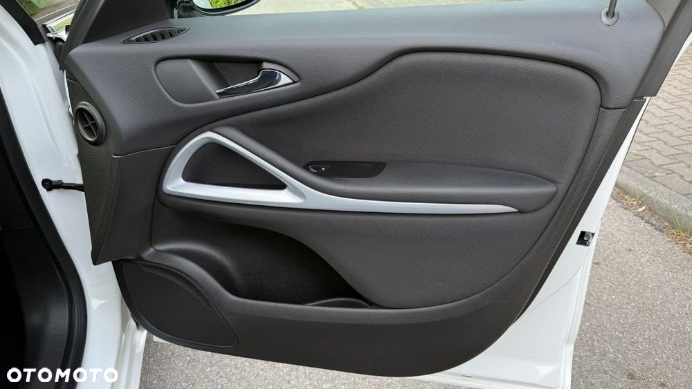 Opel Zafira Tourer 1.4 Turbo Innovation - 31