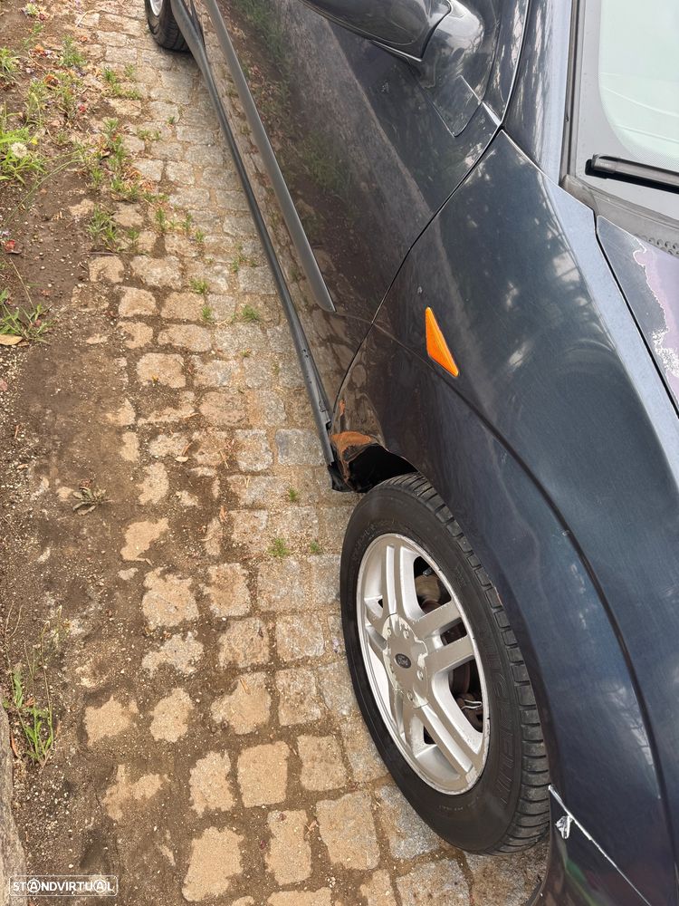 Ford Focus 1.8 TDdi Trend - 11