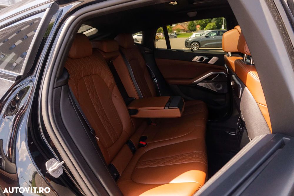 BMW X6 M M60i xDrive AT MHEV - 36