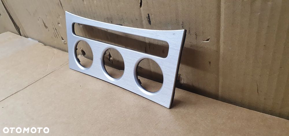 Ramka panelu nawiewu konsoli dekor VW Passat B6 3C0863100 - 3