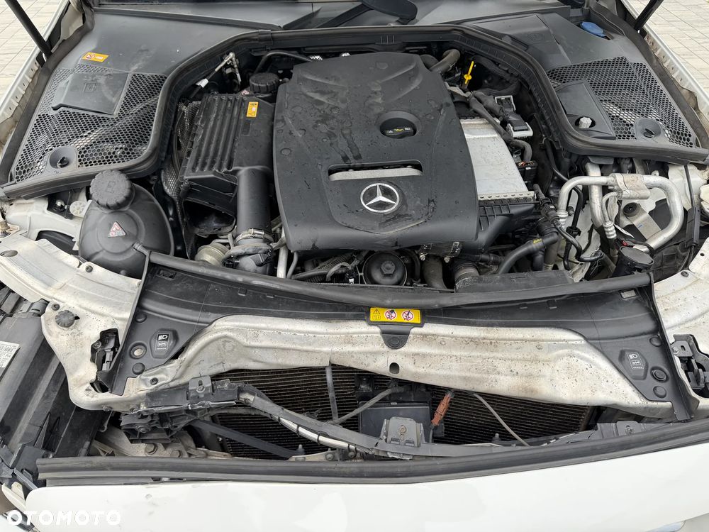 Mercedes-Benz Klasa C 200 7G-TRONIC Exclusive - 25