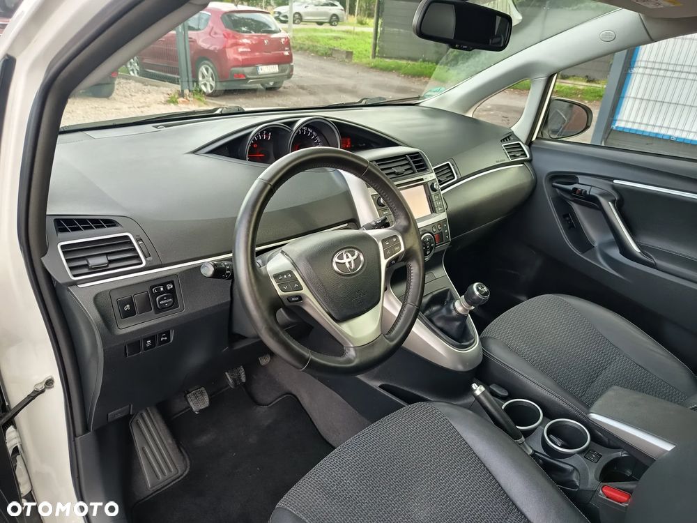 Toyota Verso 1.8 5-Sitzer Executive - 16