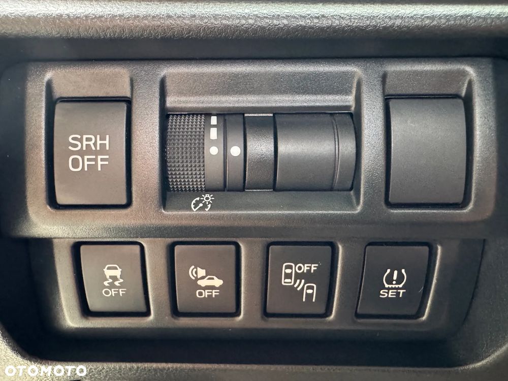 Subaru XV 2.0i-S Platinum (EyeSight) Lineartronic - 19
