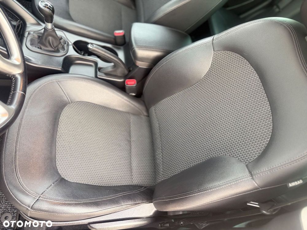 Hyundai ix35 2.0 2WD Style - 22