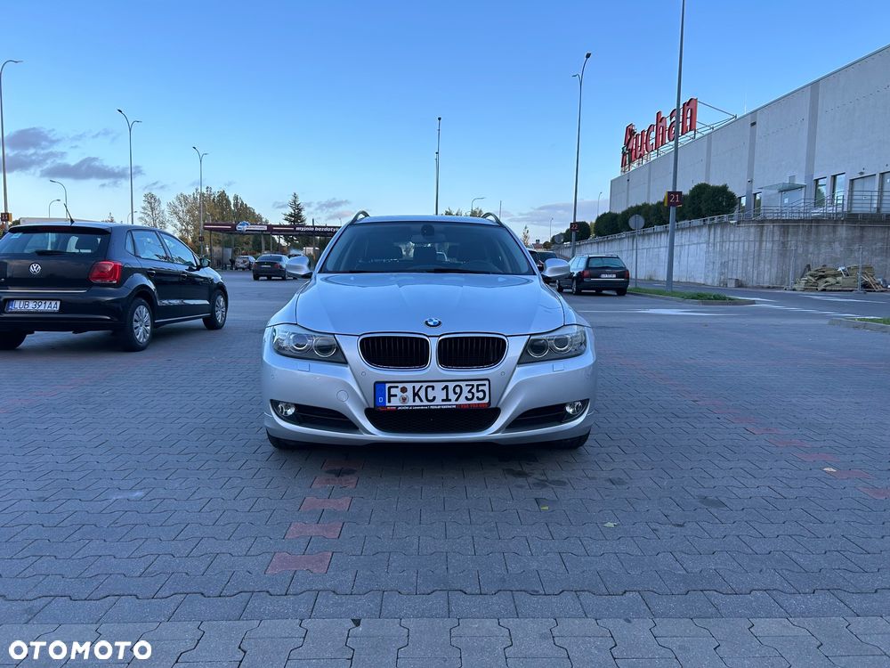 BMW Seria 3 318i Edition Exclusive - 8