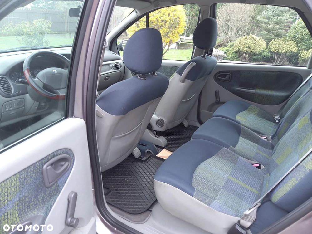 Renault Scenic Megane 1.6 RT 16V - 10