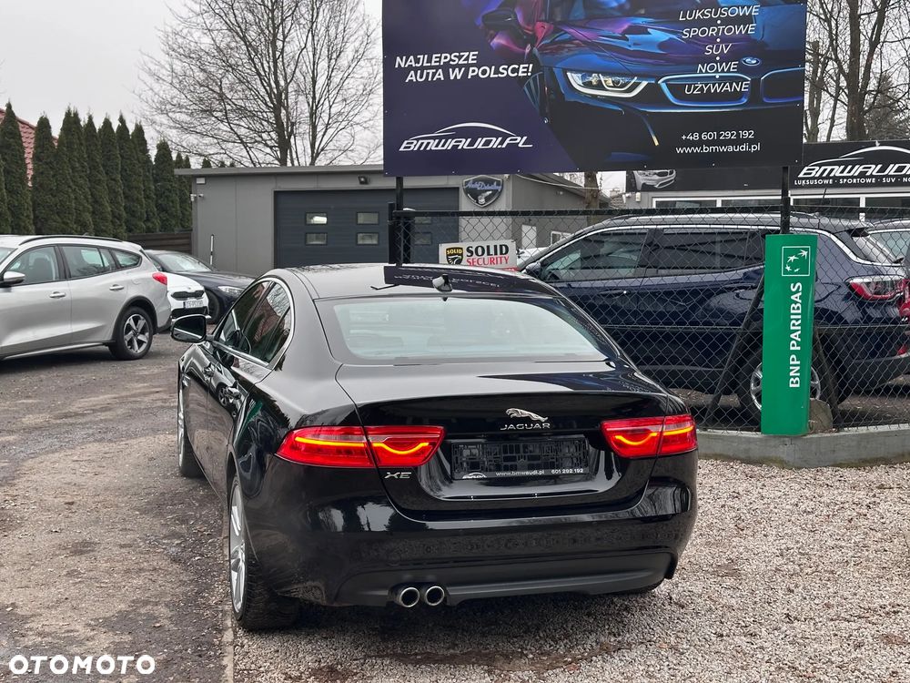Jaguar XE 20d Prestige - 7
