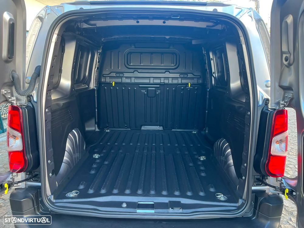Opel Combo Cargo L1 1.5 CDTi 130cv AT8 (caixa automática) - 33