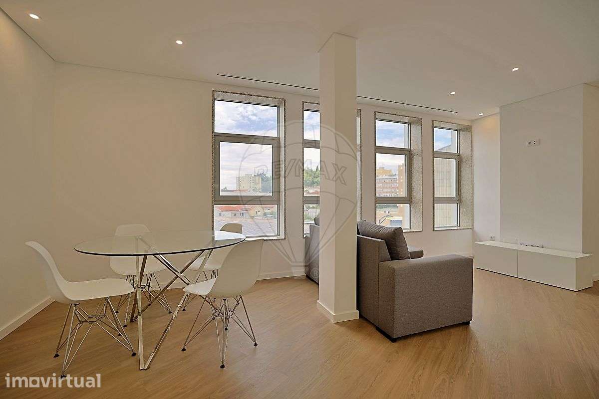 Apartamento T1 para arrendamento - Grande imagem: 2/17