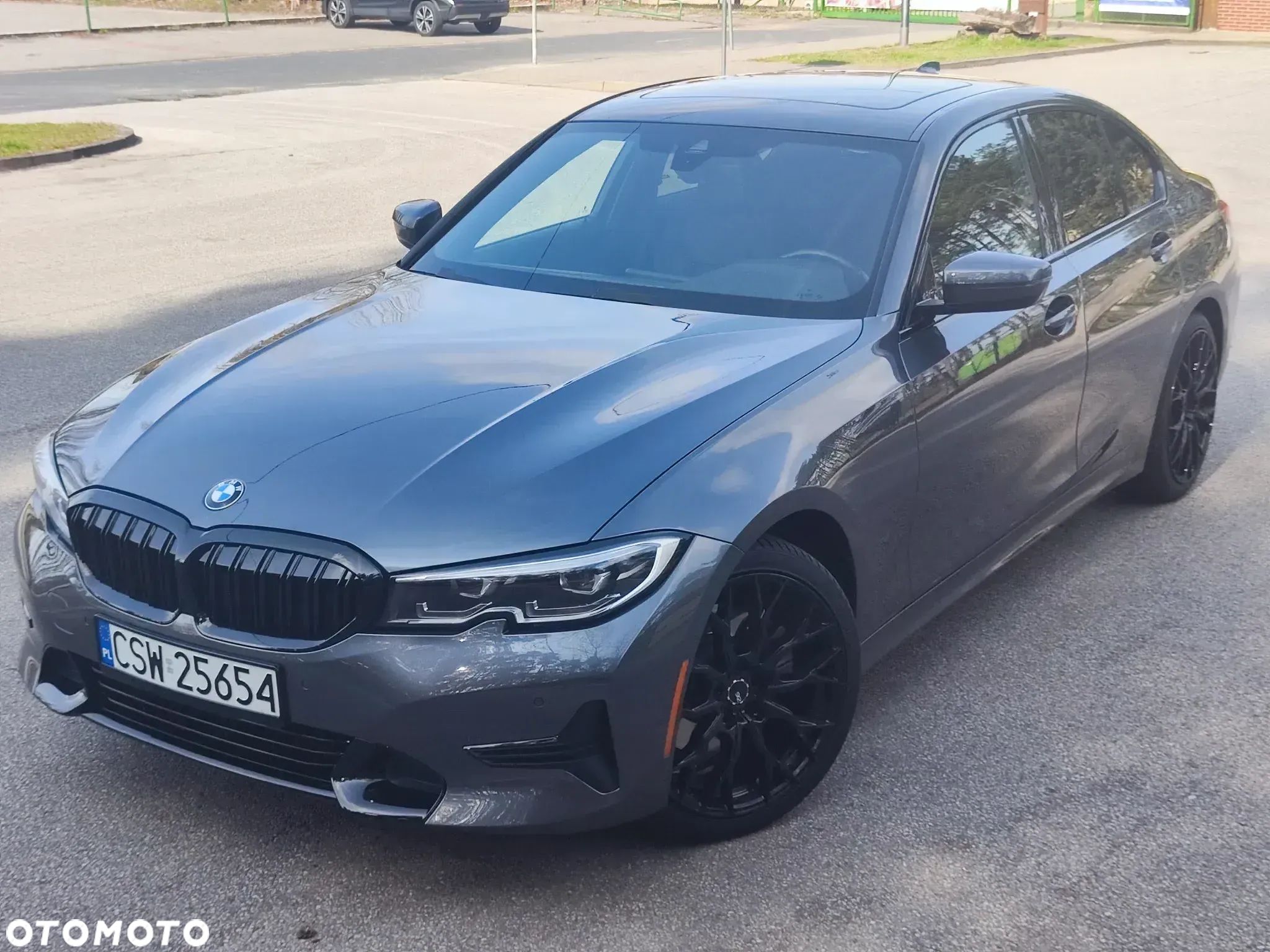 BMW Seria 3 330i Sport Line - 1