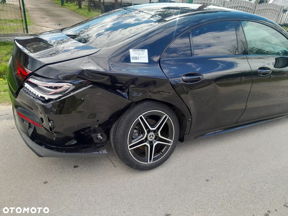 Mercedes-Benz CLA 200 7G-DCT AMG Line - 28