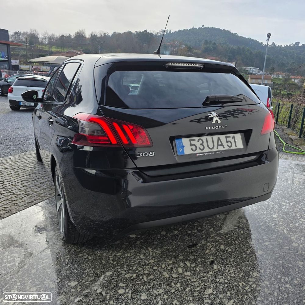 Peugeot 308 - 16