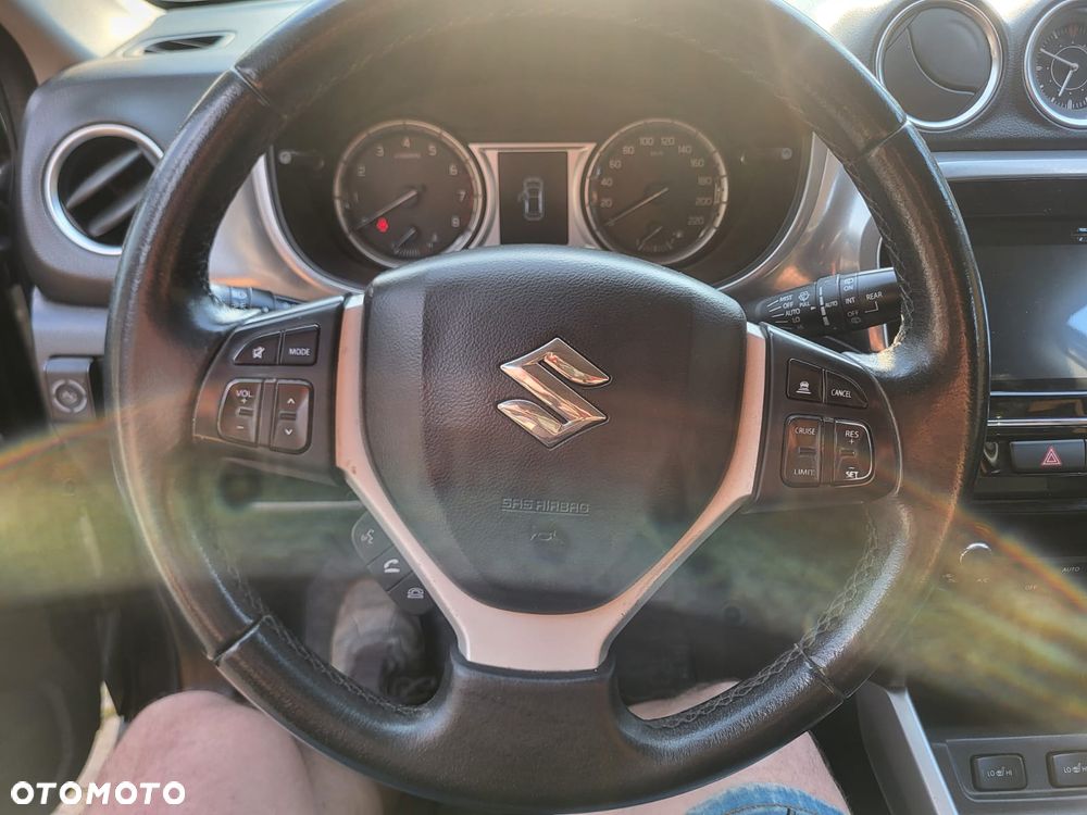 Suzuki Vitara 1.6 Premium 4WD - 10