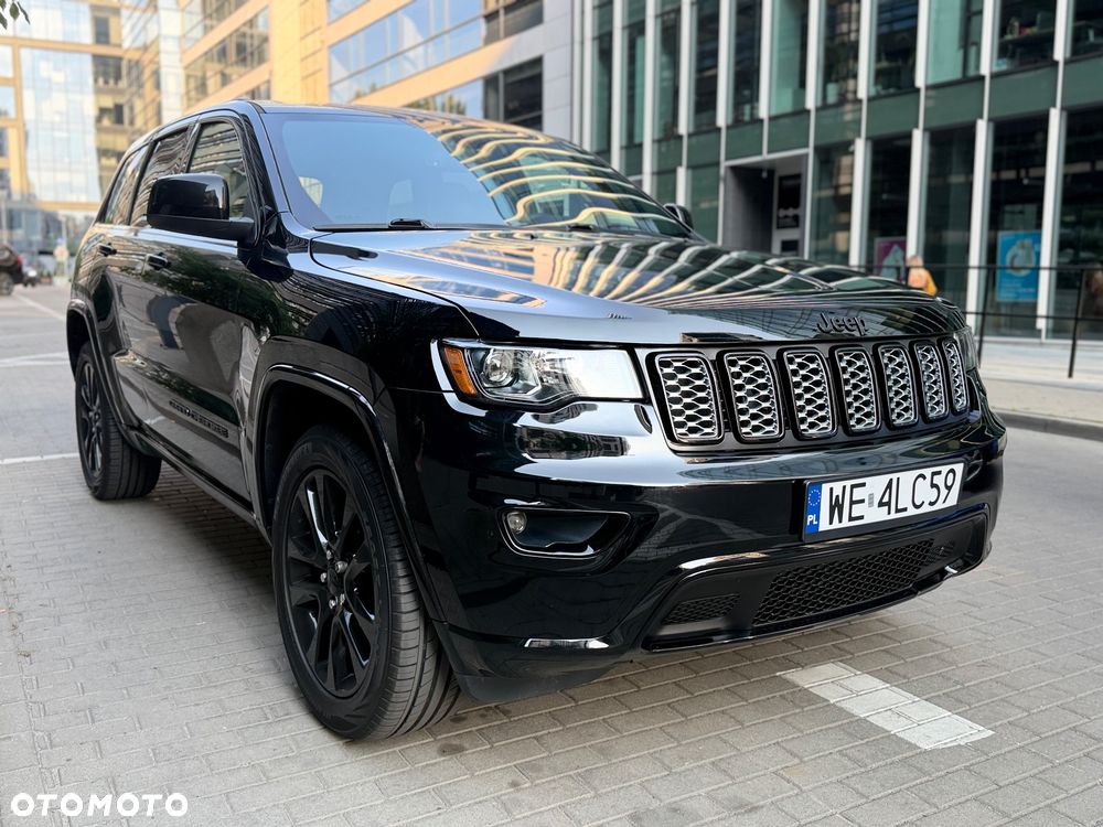 Jeep Grand Cherokee - 1