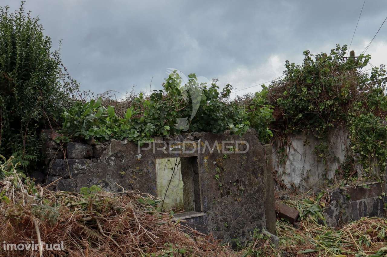 Ruina, para venda, no Norte Grande, Velas de São Jorge - Grande imagem: 2/12