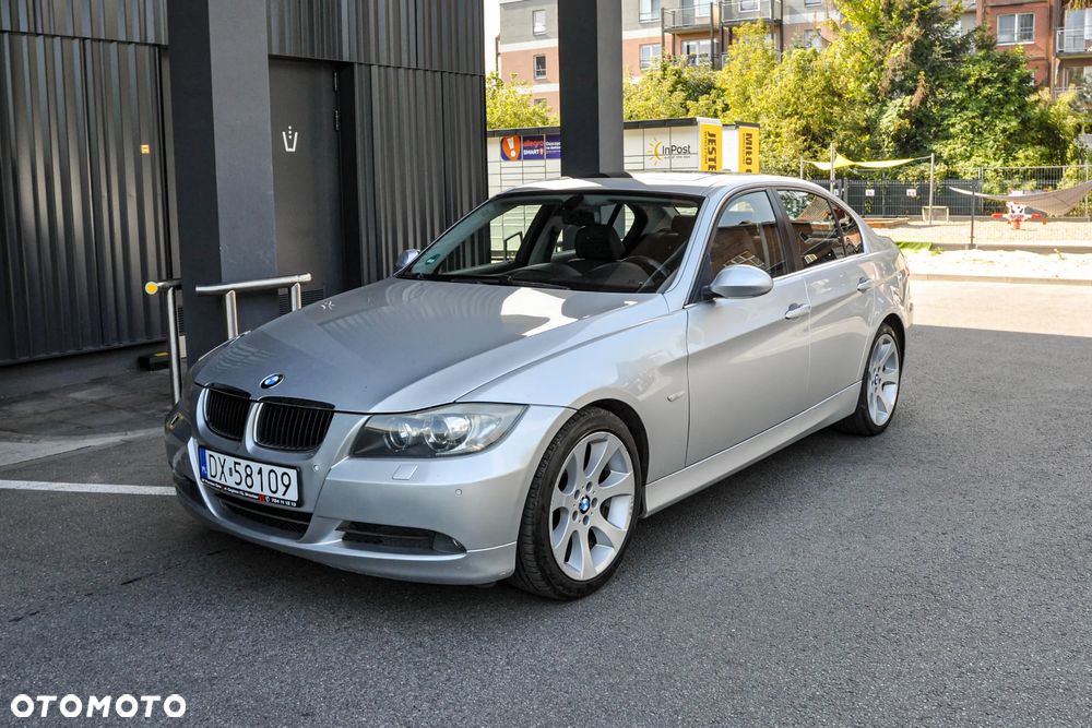 BMW Seria 3 325i - 1