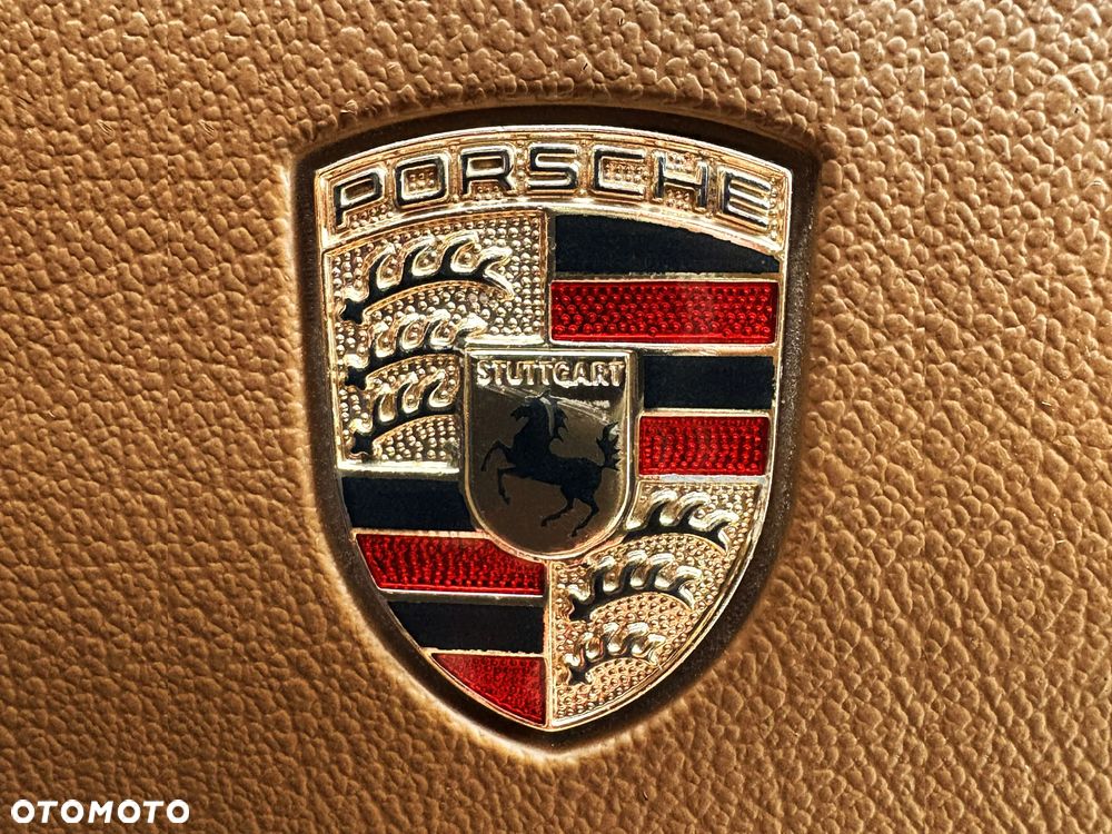 Porsche Cayenne - 22