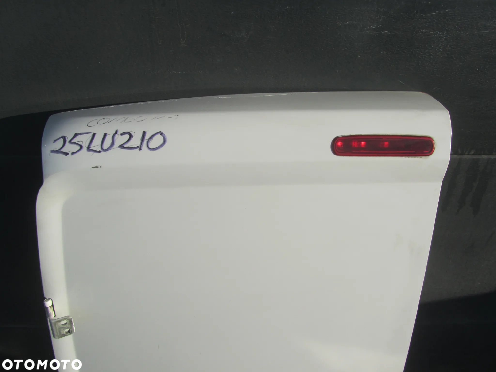 Fiat Doblo 11r-> drzwi lewy tył - 2
