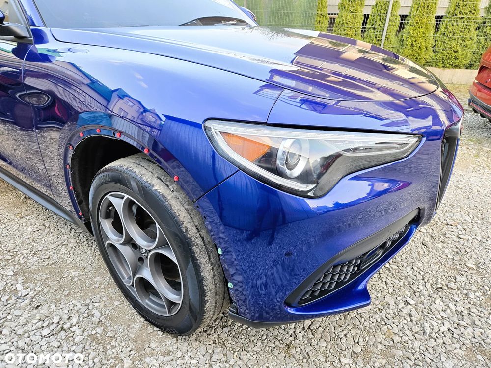 Alfa Romeo Stelvio 2.0 Turbo 16V AT8-Q4 Sprint - 2