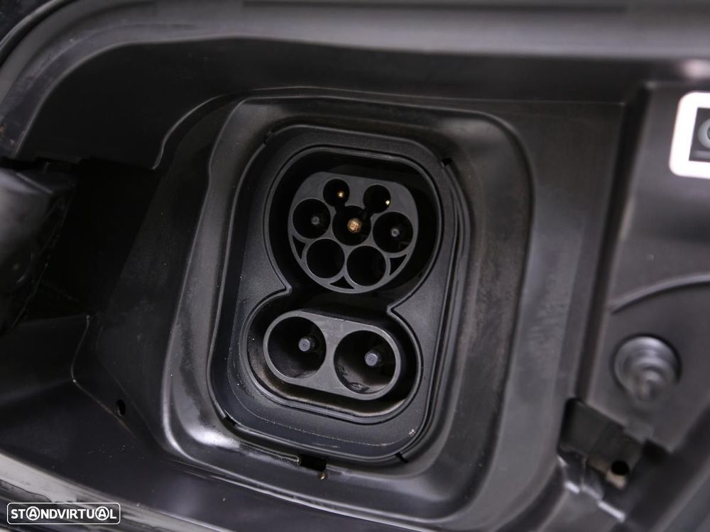 Peugeot e-2008 50 kWh Active - 14