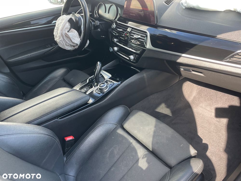 BMW Seria 5 520d - 8