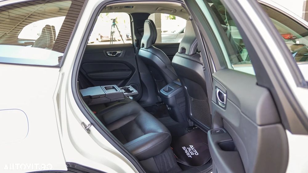 Volvo XC 60 D4 AWD Inscription - 33