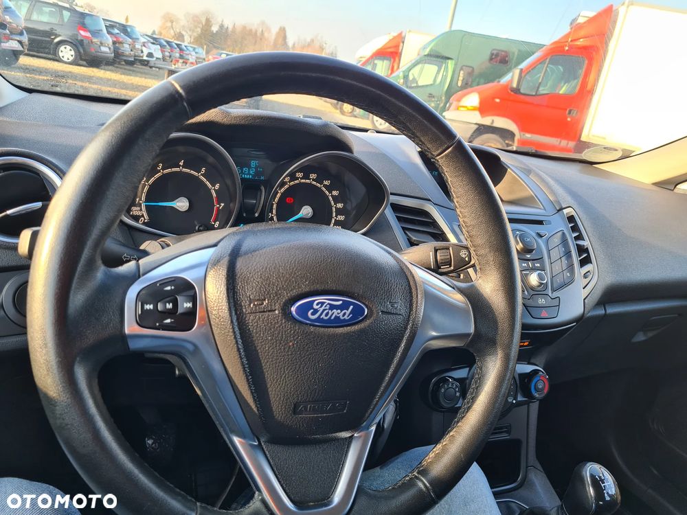 Ford Fiesta 1.25 Celebration - 30