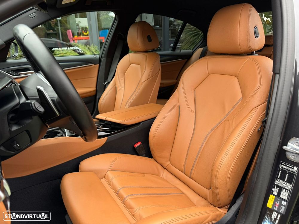BMW 530 e Pack M - 16