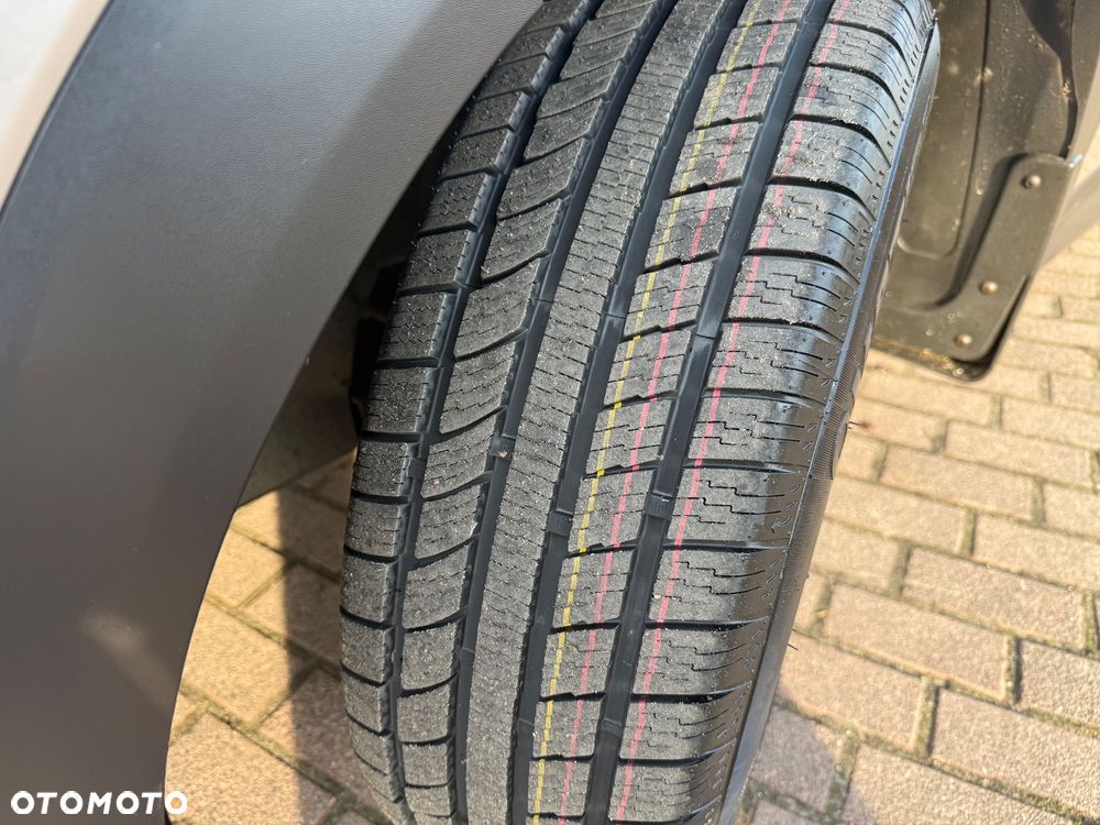 Hyundai Tucson 1.7 CRDI BlueDrive TourdePologne 2WD - 34