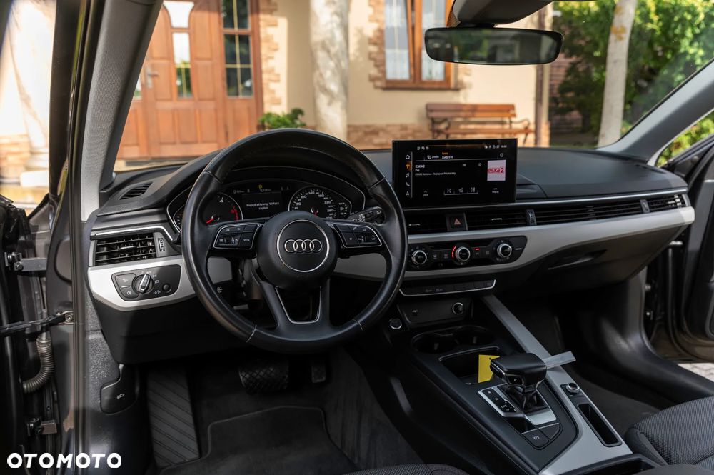 Audi A4 Avant 2.0 TDI ultra S tronic design - 33