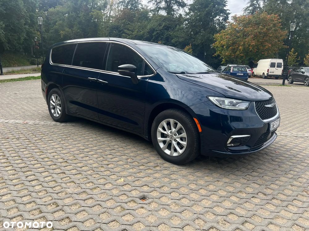 Chrysler Pacifica - 18
